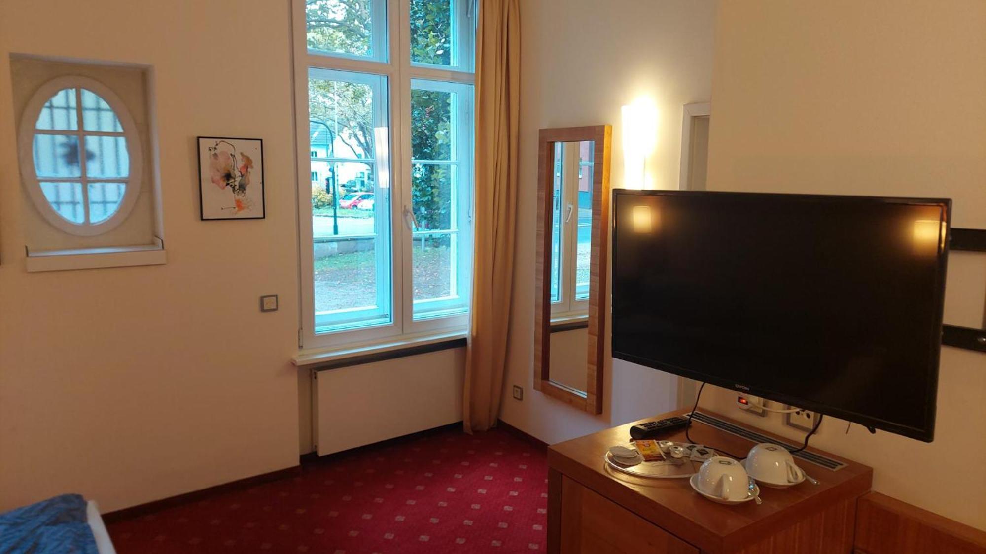 Die Villa, Zimmer 17, Dz Leverkusen Buitenkant foto